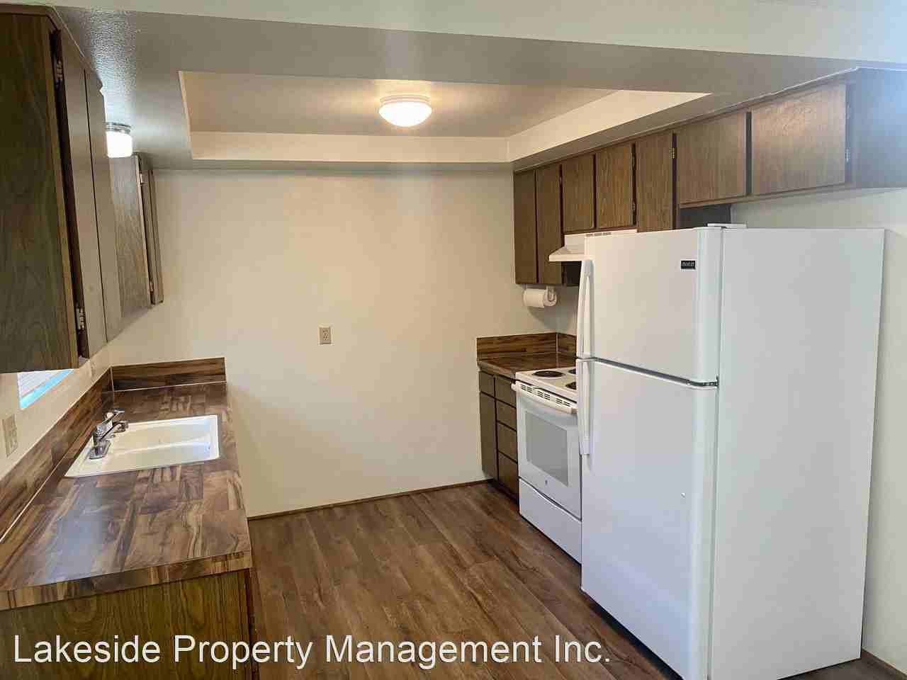 1218 Summers Ln - Photo 2 of 14