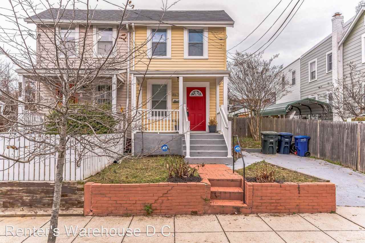 4626 Hayes St Ne, Washington, DC 20019 2 Bedroom House for 2,100/month