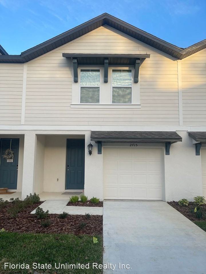2715 Scarlet Bay Pl