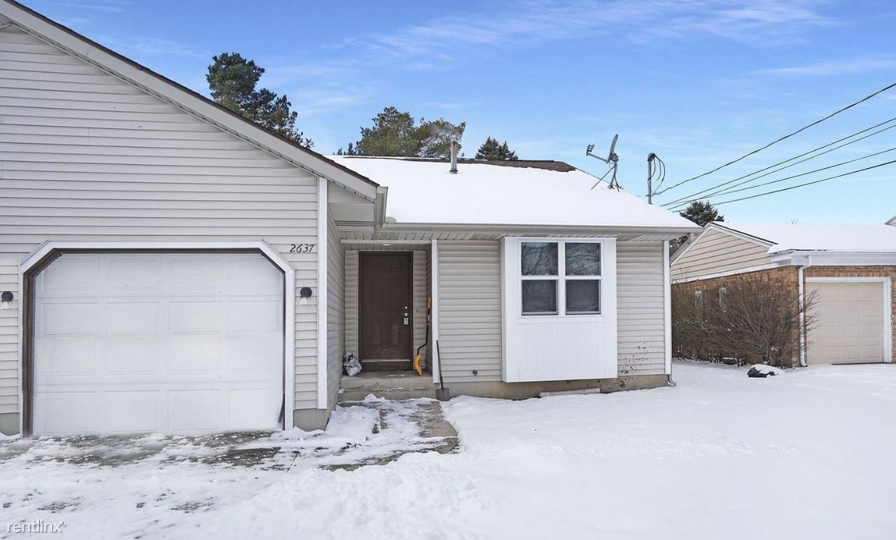 2637 Ridgemoor Dr Se - Photo 2 of 13