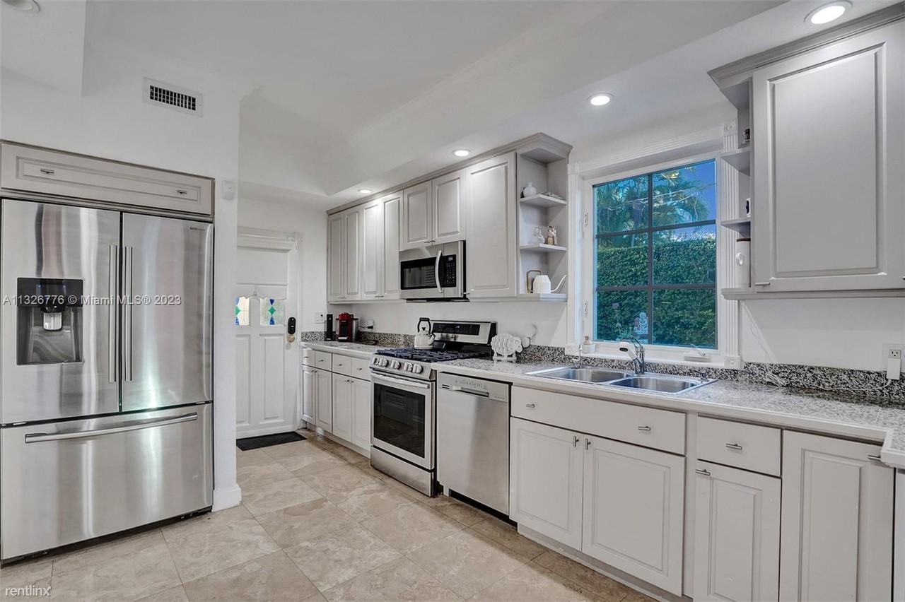 457 W 62nd St #0 - Photo 2 of 22