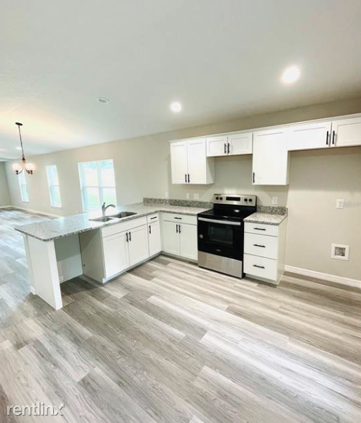 37177 North Ave - Photo 2 of 3