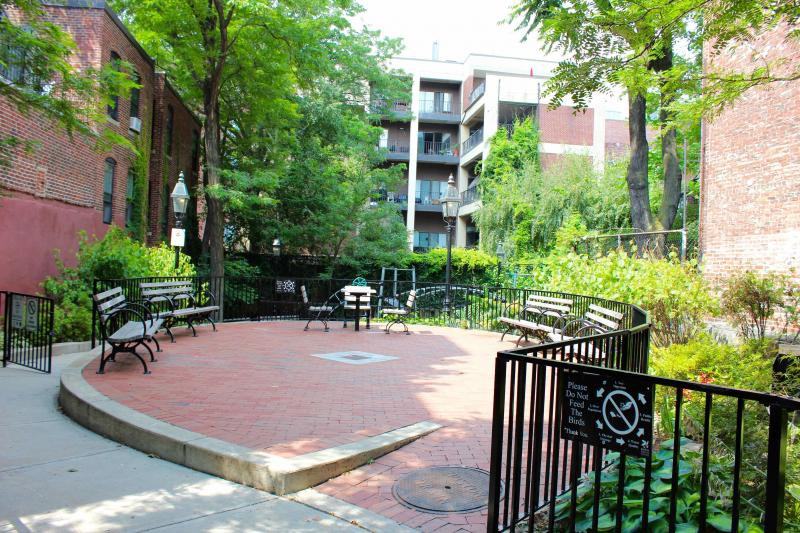 40 Anderson St #B - Photo 6 of 6