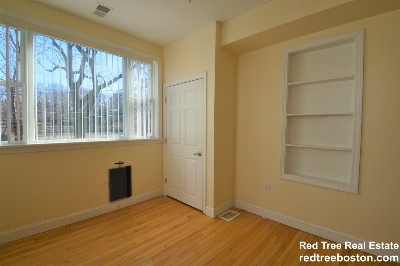 1801 Beacon St #6 - Photo 6 of 16