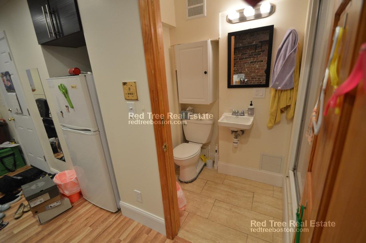 1689 Beacon St #6 - Photo 6 of 7
