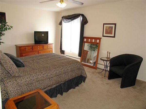 Madison Park Apartments - Photo 2 of 13