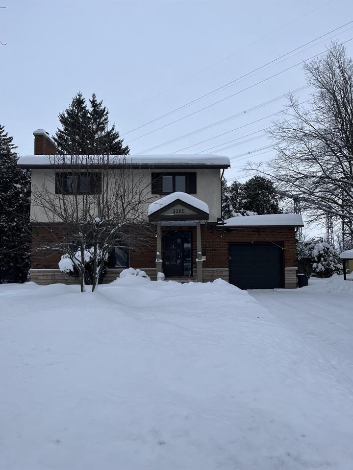 3385 Riverside Drive 1 Apartments 3385 Riverside Dr, Ottawa, ON K1V