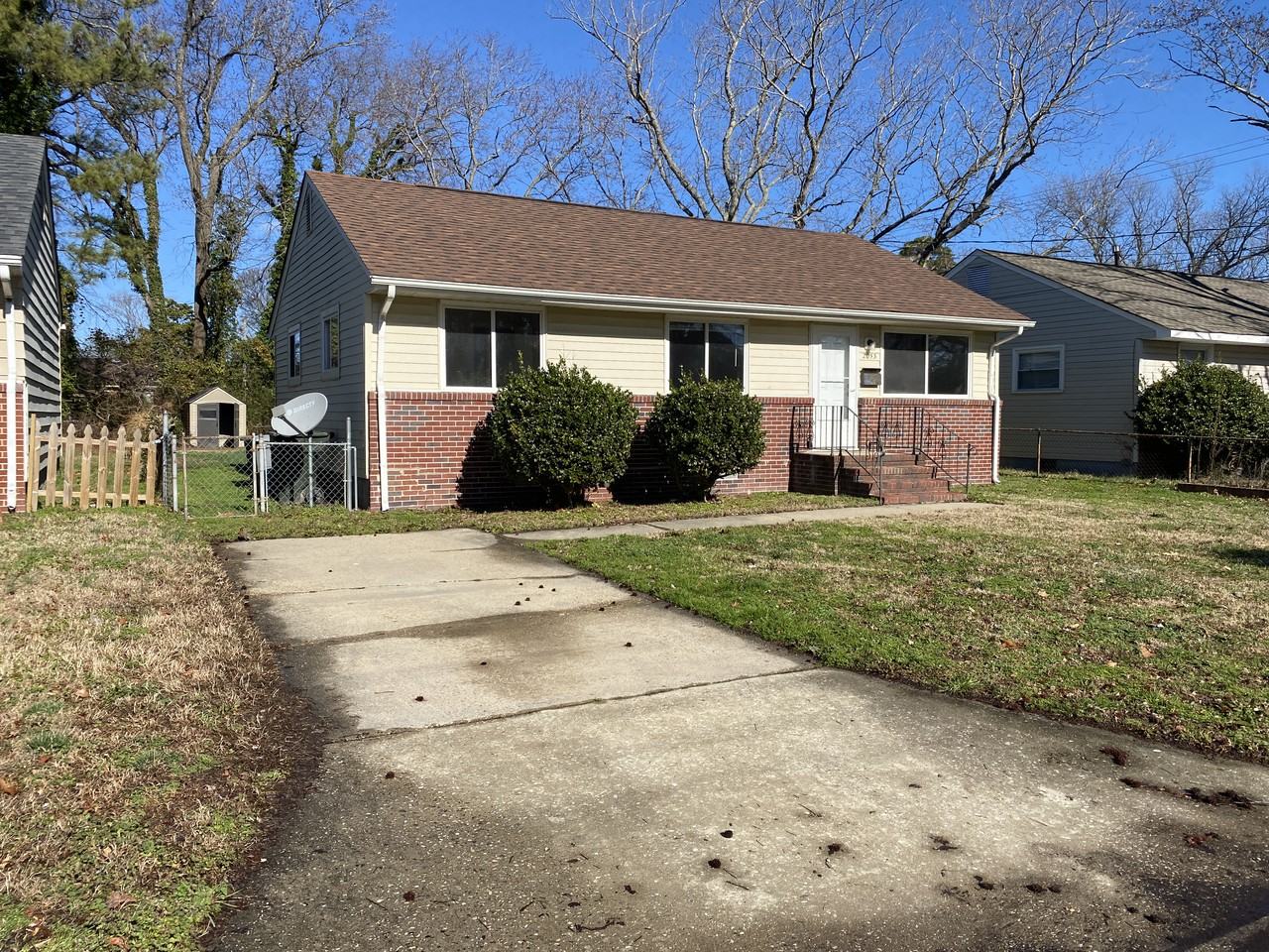 2053 Richard Ave - Photo 2 of 25