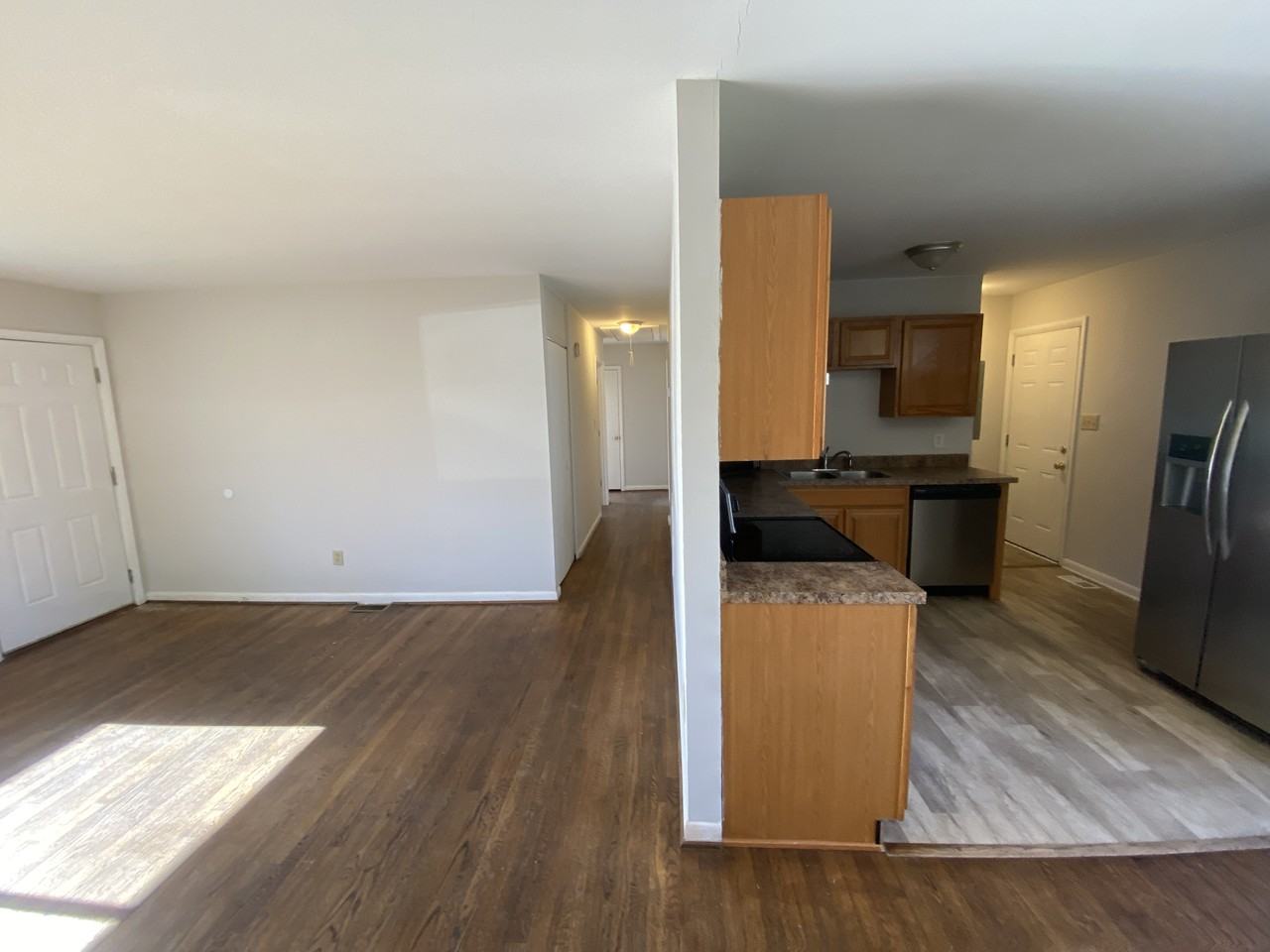 2053 Richard Ave - Photo 4 of 25