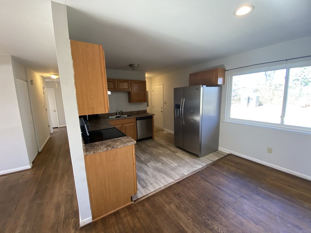 2053 Richard Ave - Photo 6 of 25