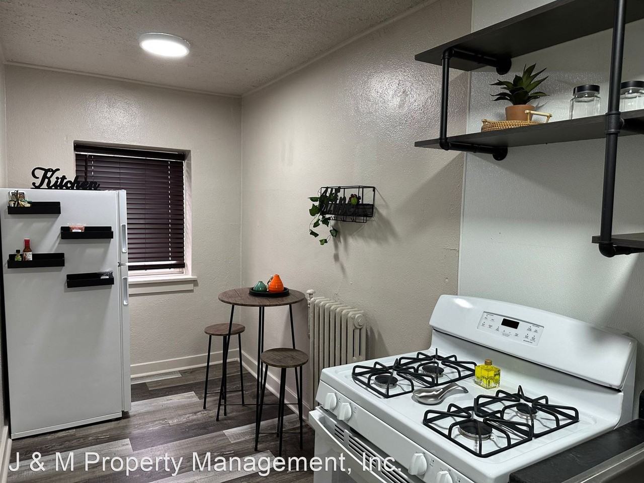 Updated Studio Apartments in the Heart of Downtown Sioux City! - Photo 3 of 50