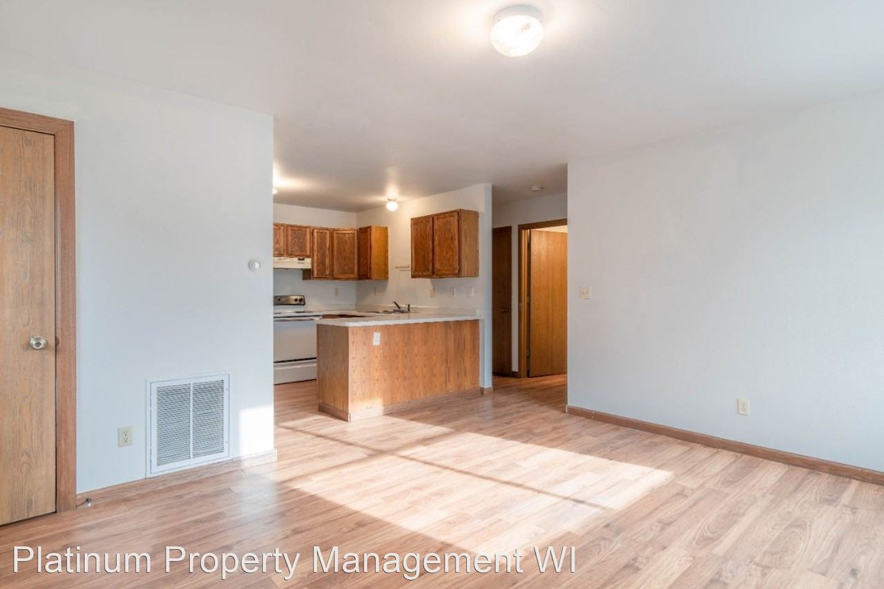 105 S Ellms St - Photo 2 of 18