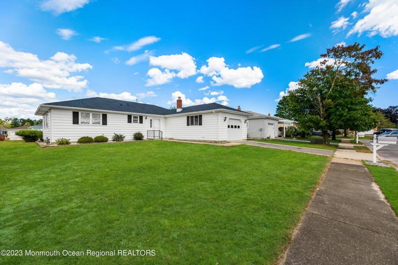 9 Caracas Ct, Holiday CityBerkeley, NJ 08757 2 Bedroom Apartment for