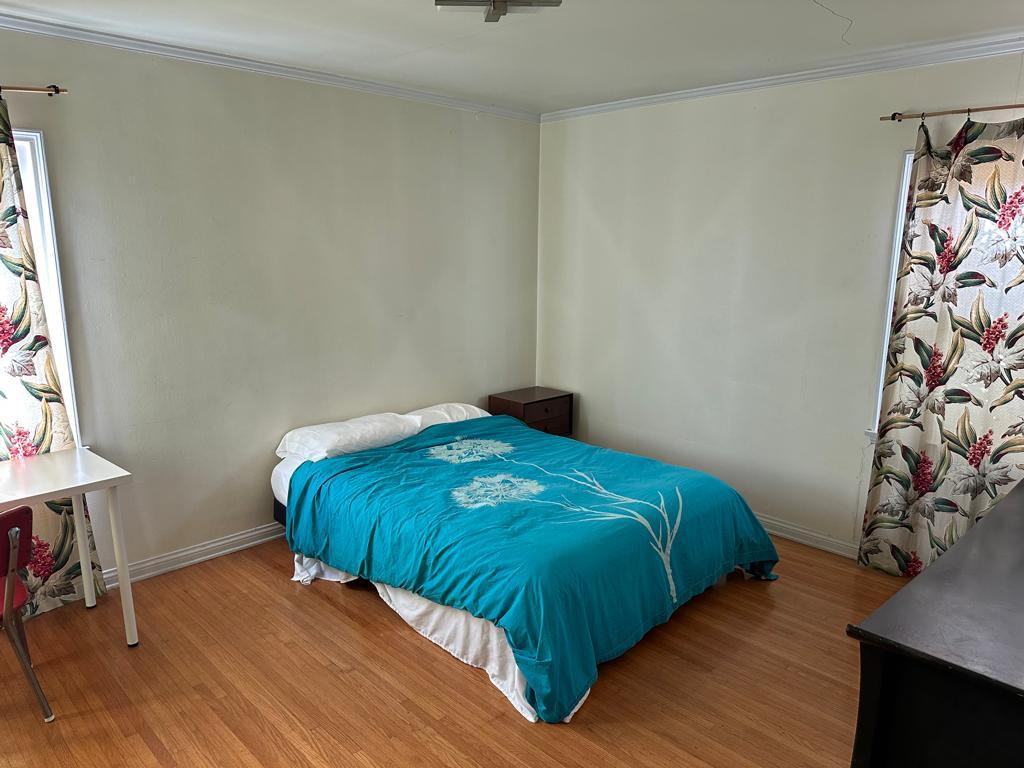 1948 Stearns Dr - Photo 3 of 9