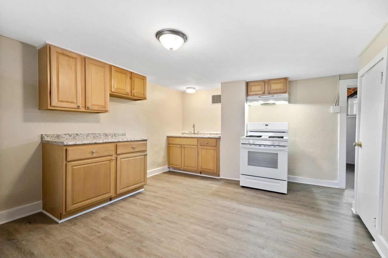 27 Rudolph St #1 - Photo 6 of 25