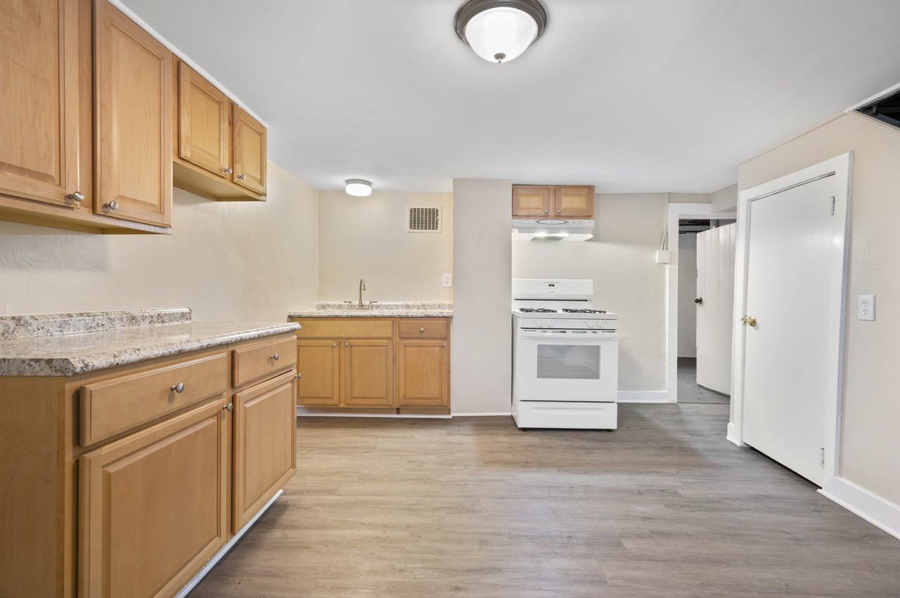27 Rudolph St #1 - Photo 7 of 25