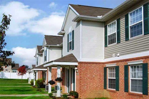 Cedar Bend - Photo 3 of 15