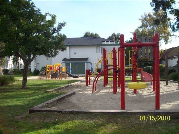 "Casa de Flores Apartments" (619) 690-5802 - Photo 2 of 3