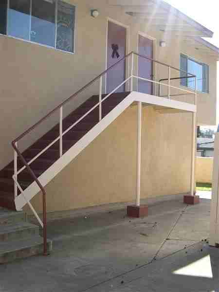 Maple Leaf Apartments - Photo 3 of 3