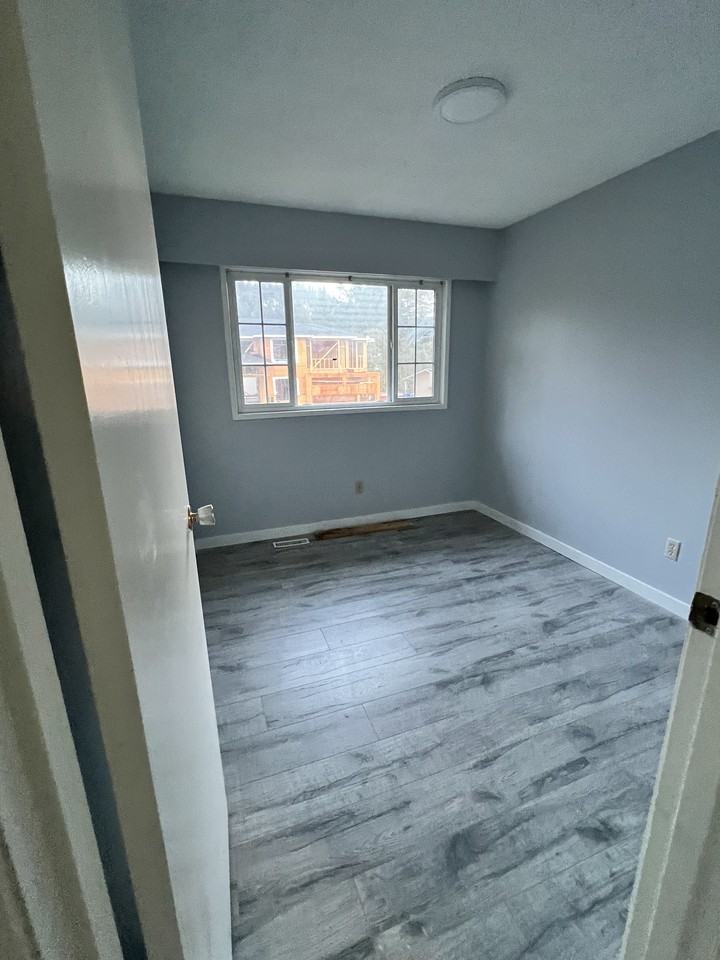 2659 Macbeth Crescent - Photo 3 of 13