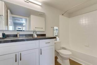 1349 W Horizon Ridge Pkwy - Photo 1 of 1