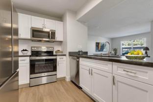 1349 W Horizon Ridge Pkwy - Photo 1 of 1
