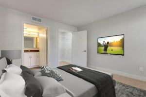 featured image of 1349 W Horizon Ridge Pkwy