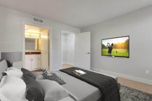 1349 West Horizon Ridge Parkway - Photo 1 of 1