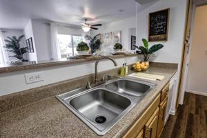 featured image of 1349 W Horizon Ridge Pkwy