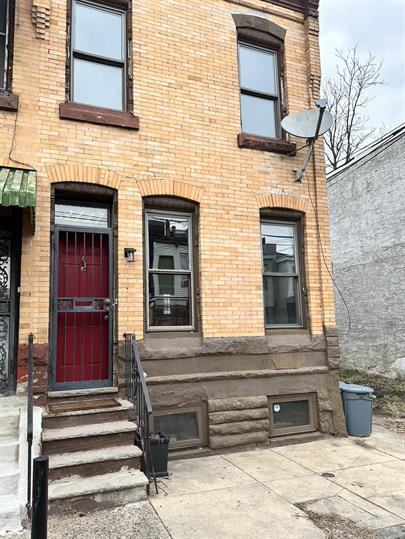 3117 Morse St - Photo 3 of 8