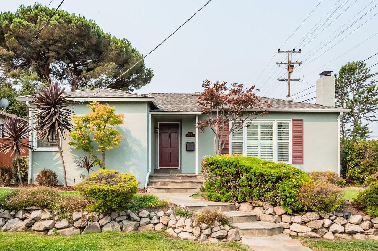 3902 Donner St - Photo 2 of 26