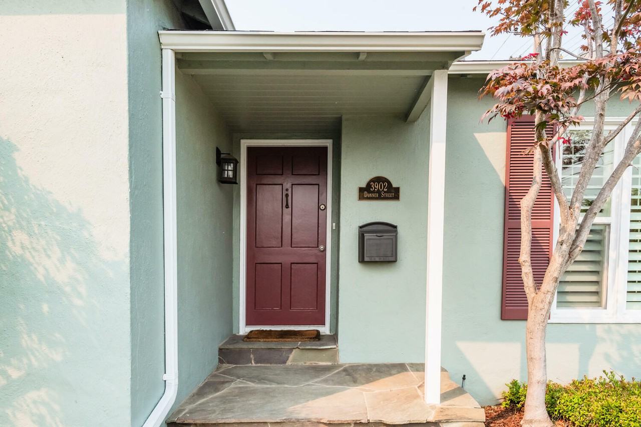 3902 Donner St - Photo 3 of 26