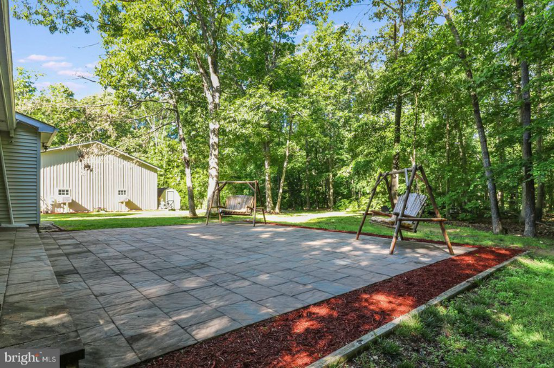 14646 Fox Chase Cir - Photo 2 of 13