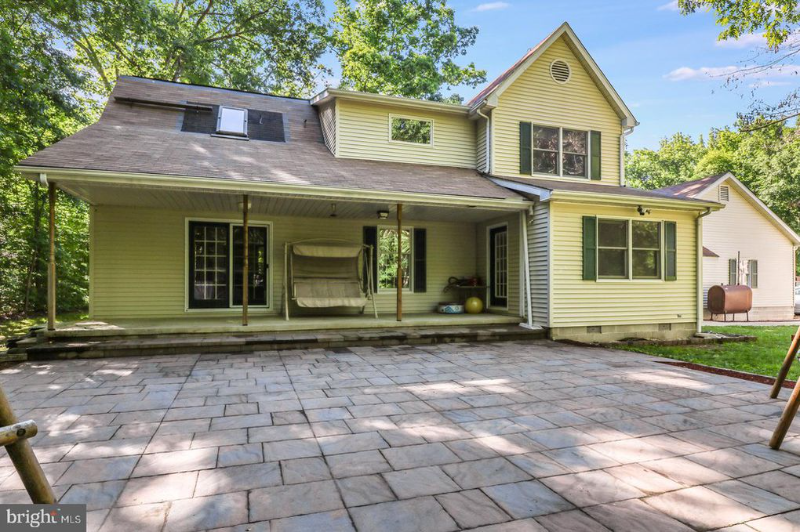 14646 Fox Chase Cir - Photo 3 of 13