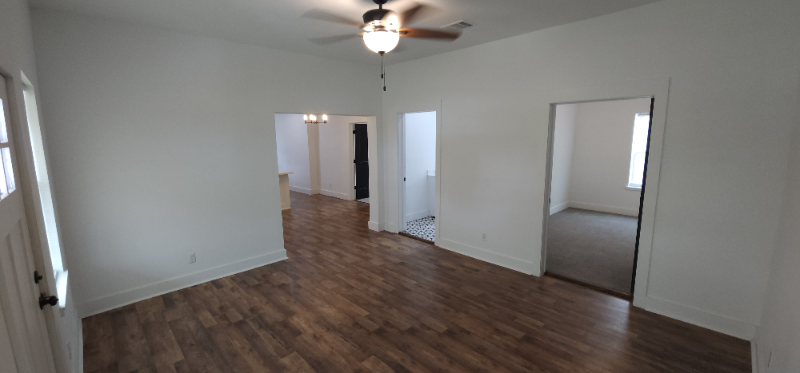 102 Pecan St - Photo 2 of 22