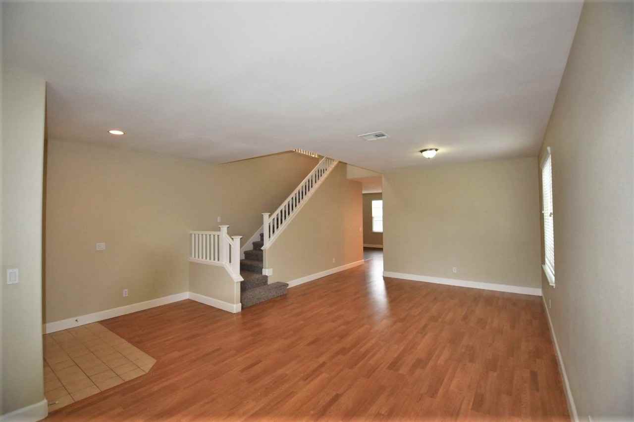 41 Blue Heron Ct - Photo 2 of 22