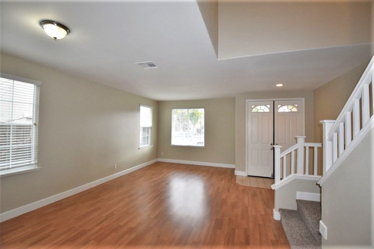 41 Blue Heron Ct - Photo 3 of 22