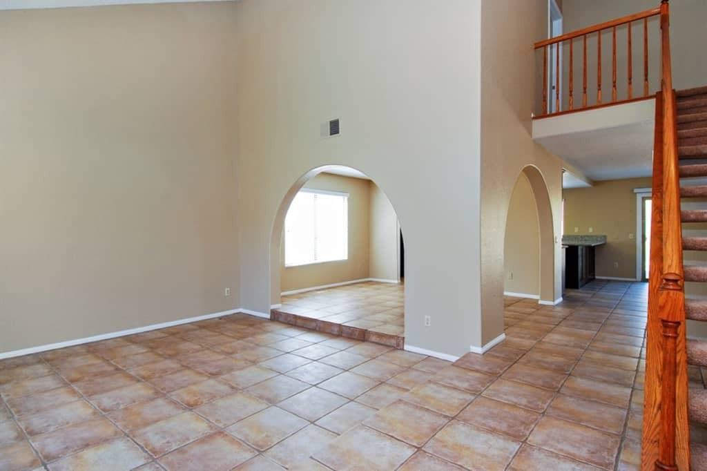 14400 Quailridge Dr - Photo 3 of 19