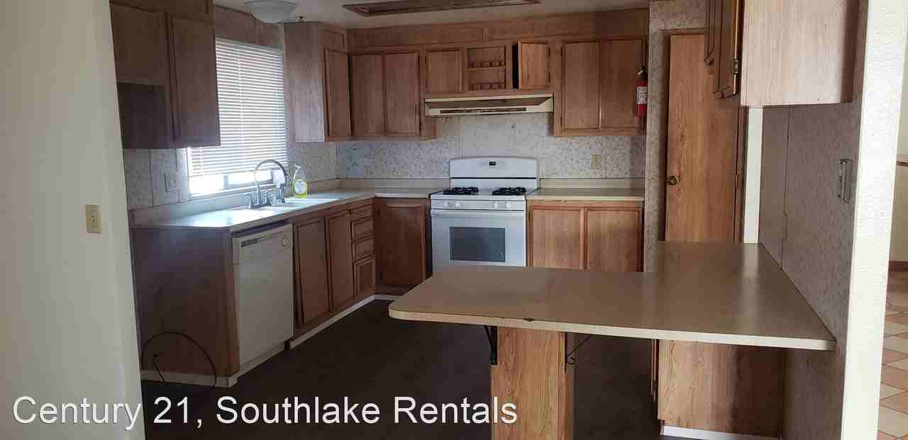 16177 17th Ave - Photo 3 of 13