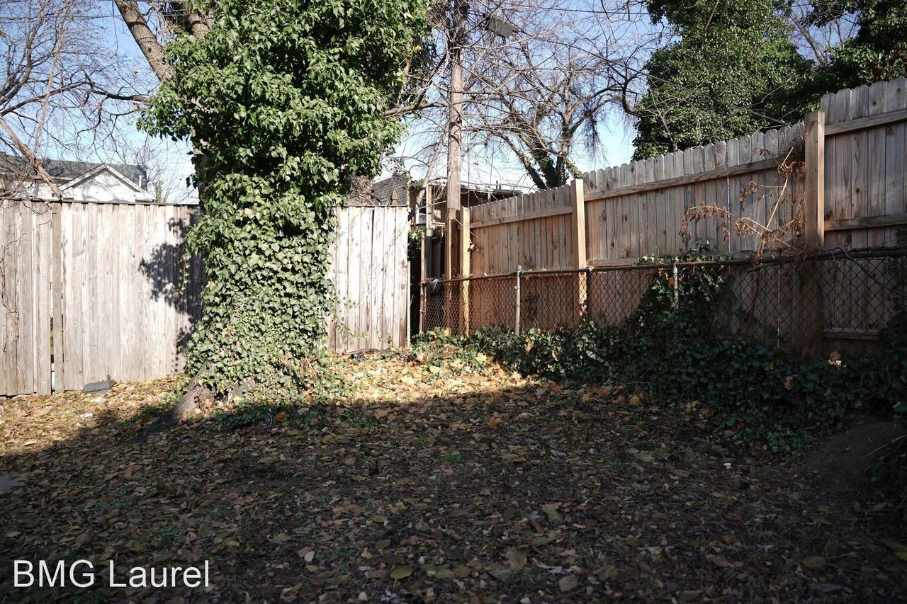 1508 V St SE - Photo 2 of 11