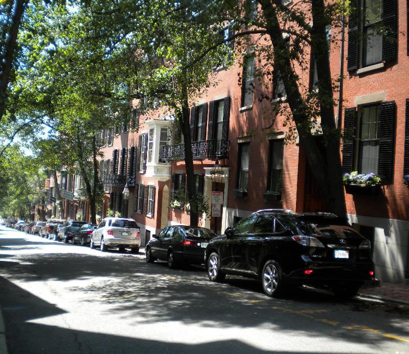 70 Pinckney St #2 - Photo 4 of 6