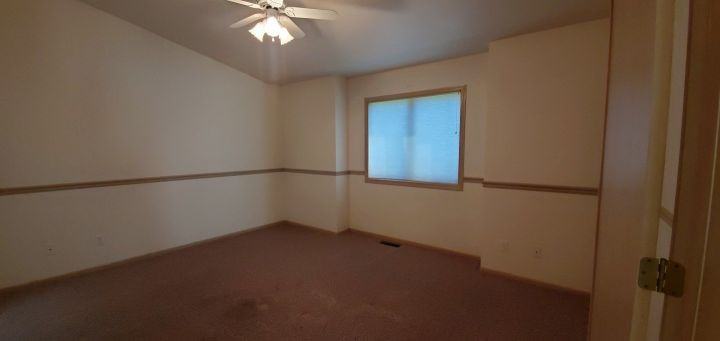 1704 Wellington Pl - Photo 4 of 7