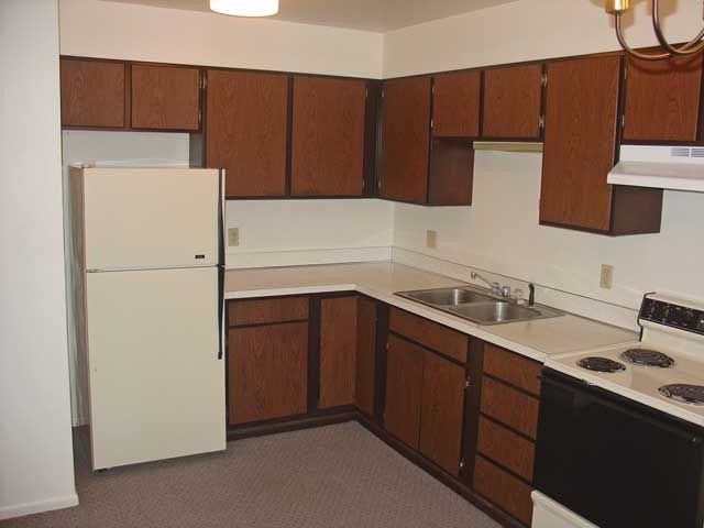 115 6th St W #3 - Photo 4 of 7