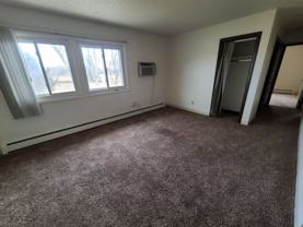 2604 Phyllis Ln - Photo 1 of 1