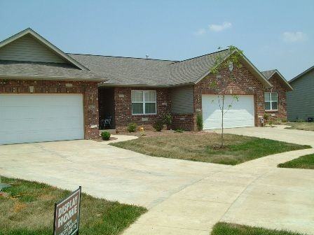 Lake St Ellen Villas - Photo 2 of 2