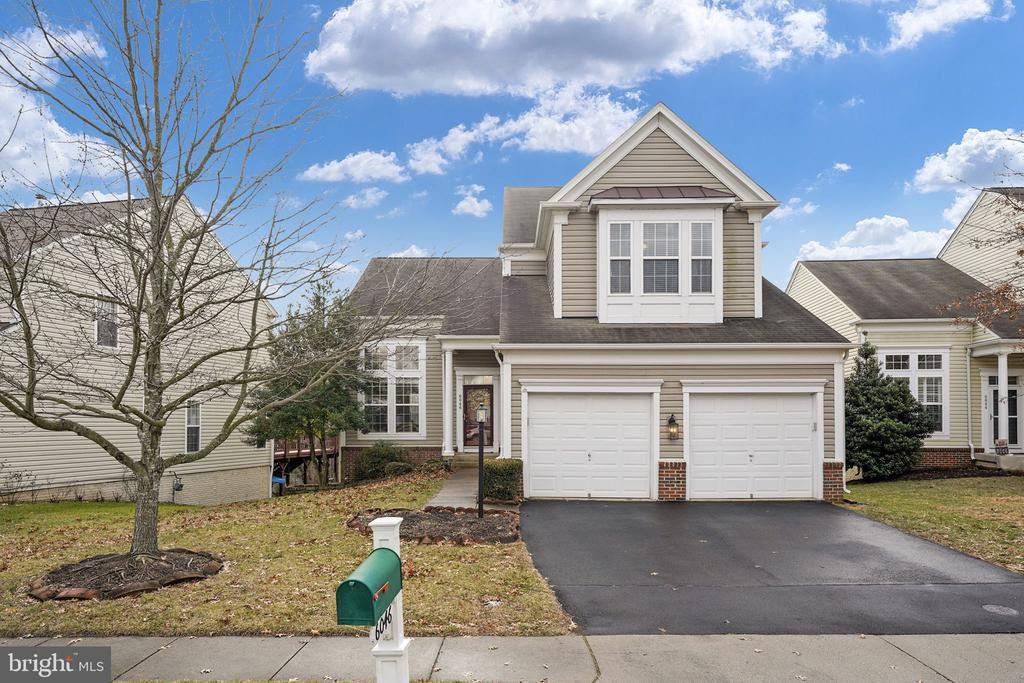 6046 Smooth Stone Pl - Photo 2 of 33