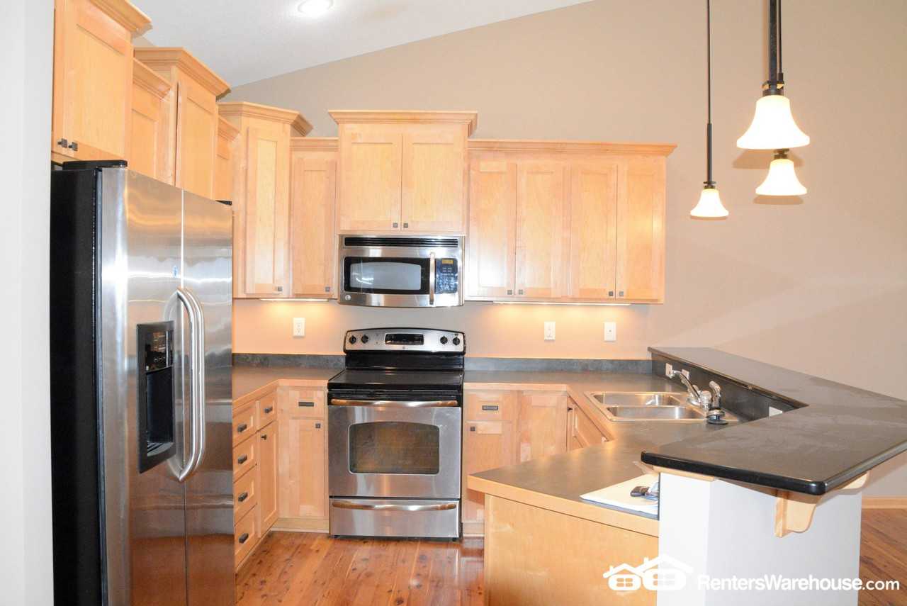 392 Meadow Ln - Photo 2 of 10