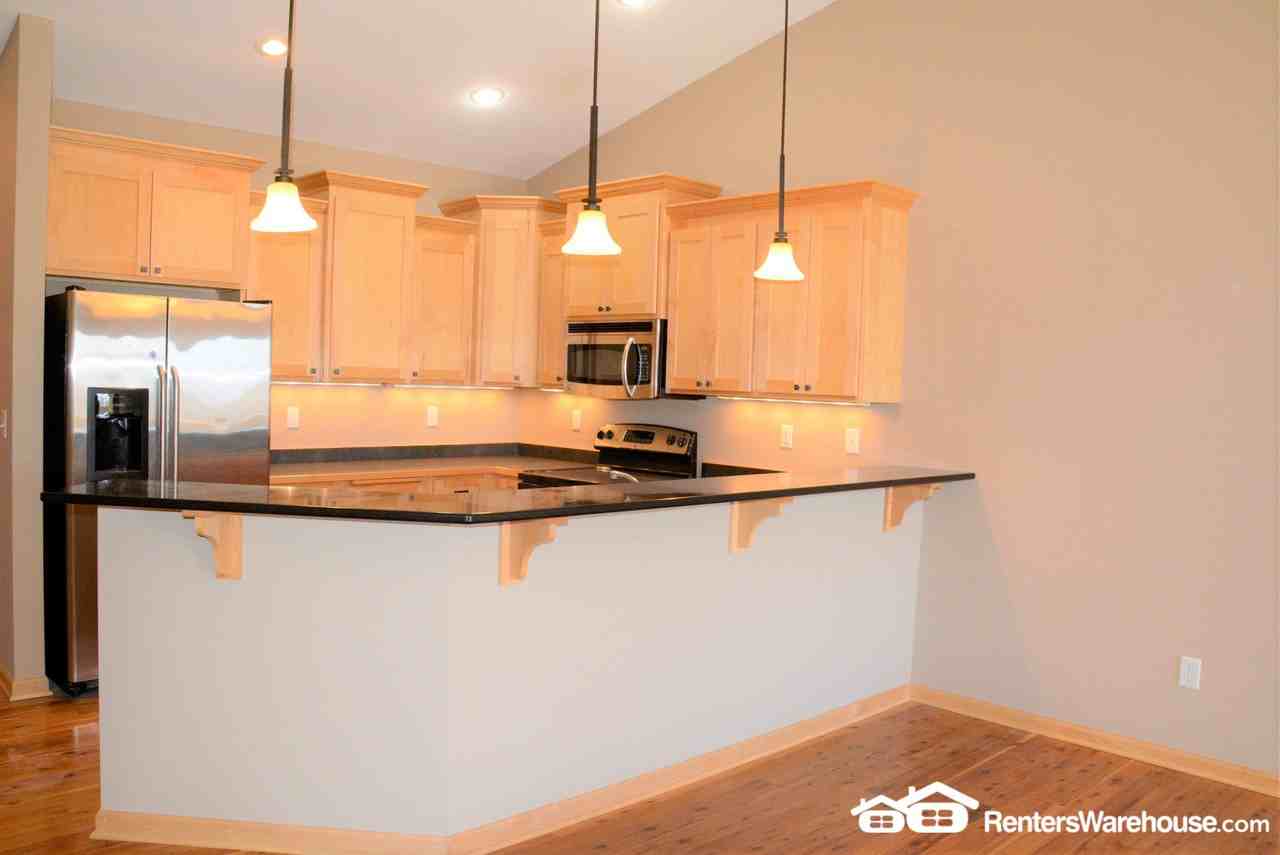 392 Meadow Ln - Photo 3 of 10