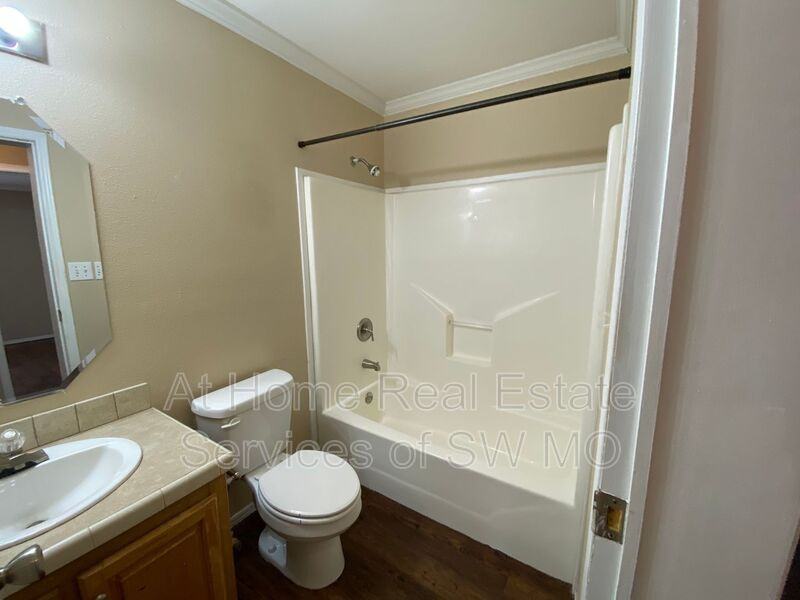 501 W Warren Ave #A - Photo 6 of 14