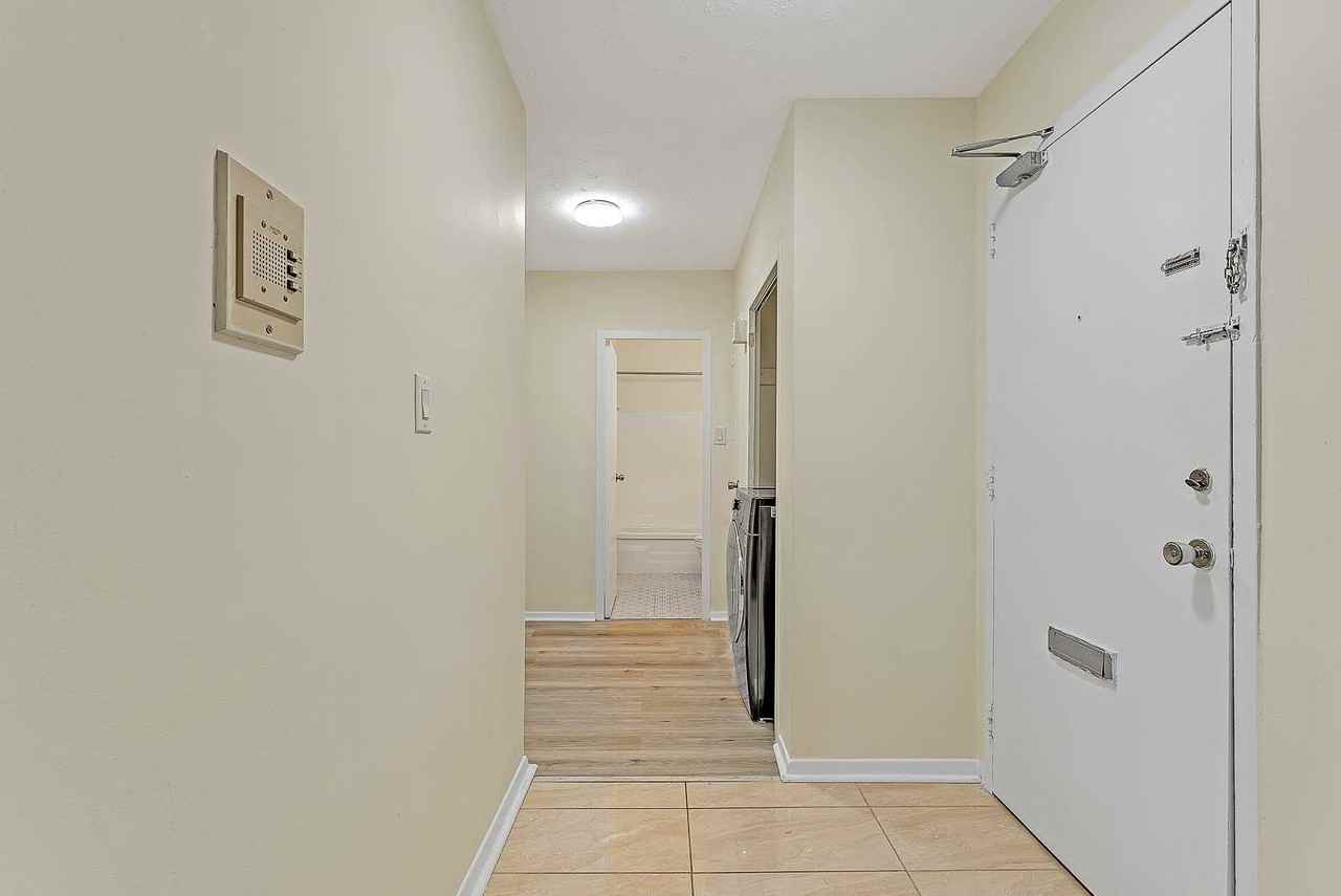 825 Kennedy Road #204 - Photo 4 of 28